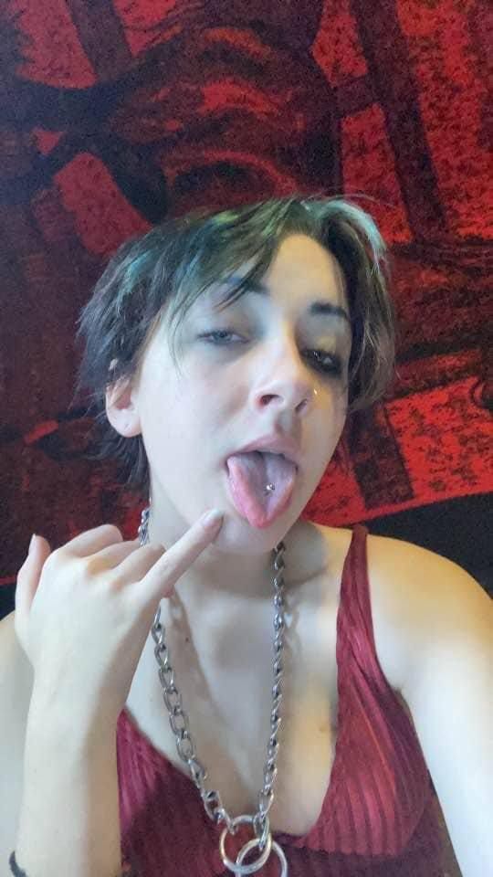 Hi guys💋✦️🖐✦   ,my name is Lucy I live alone in my home, an appointment time in a low rate including 💋 💦. 👅Dgoggy Style/👅69St - Image 3